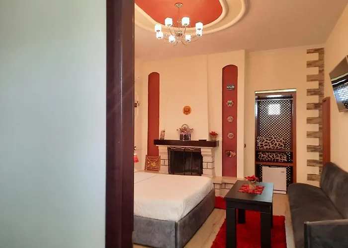 53 Oda ve Kahvaltı 3*