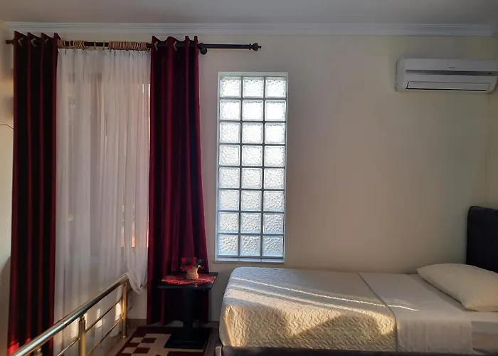 53 Oda ve Kahvaltı 3*