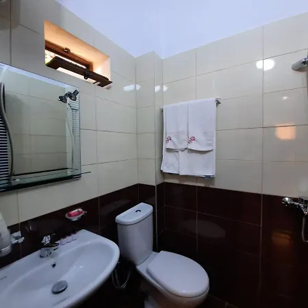53 Tirana